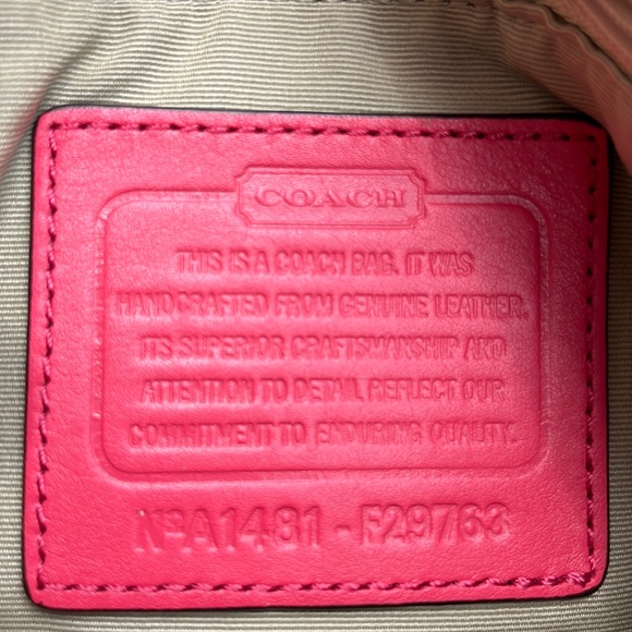 COACH Hadley Leather Field Bag - Picture 9 of 16